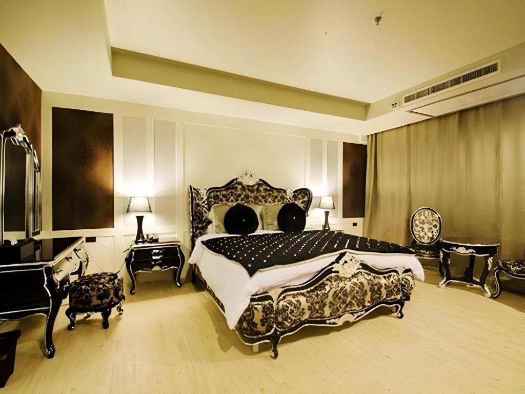 Alvarez Hotel Buri Ram Zewnętrze zdjęcie